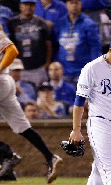 Shields shaky, Giants pounce to give Royals first postseason loss